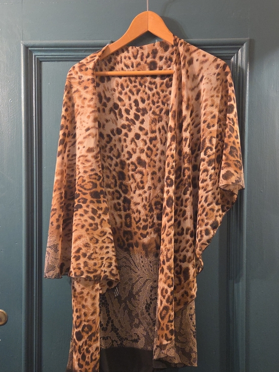Source Unknown Accessories - Light Weight Cape/ Shawl One Suze Fits Most